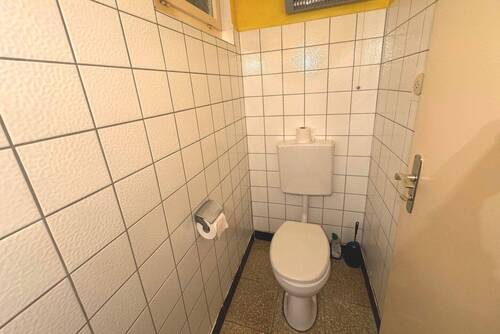 UG WC - 