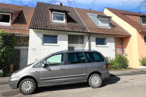 Hausansicht - 5 Zimmer Reihenmittelhaus in Stuttgart