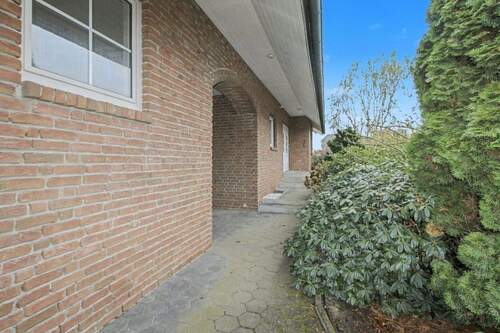 Hauseingang - Einfamilienhaus mit 200,20 m&sup2; in Jembke zum Kaufen