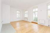 Wohnbereich - Sofort Bezugsfrei - 3-Zimmer-Albauwohnung mit Balkon - Provisionsfrei