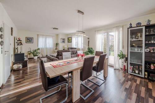 Wohn- und Essbereich - 5 Zimmer Einfamilienhaus in Usingen
