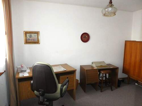 Helles Kinderzimmer/ Büro/ Gast im EG - 