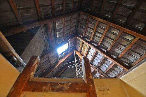 Spitzboden mit Ausbaumöglichkeit - 