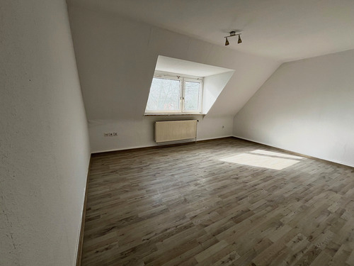 Wohnzimmer - 4 Zimmer Etagenwohnung zur Miete in Gelsenkirchen