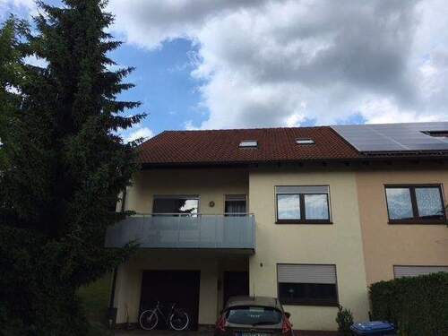 Eingang - Schöne 3 ZKB mit Garten, Balkon und Garage in ruhiger Siedlungslage am Südhang