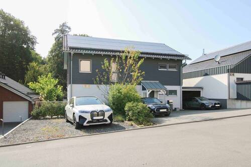 Außenansicht(2) - Modernes Einfamilienhaus mit gehobener Ausstattung in idyllischer Lage in Leichlingen