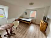 Zimmer 2 OG - 