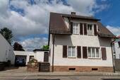 Straßenansicht Haus - 3 Zimmer Einfamilienhaus zum Kaufen in Heßheim