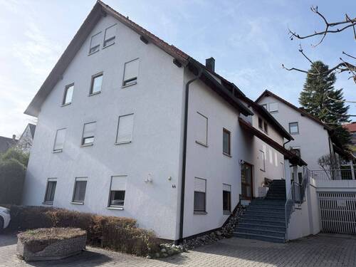 Hausansicht Ost - 1 Zimmer Etagenwohnung in Wilhelmsdorf