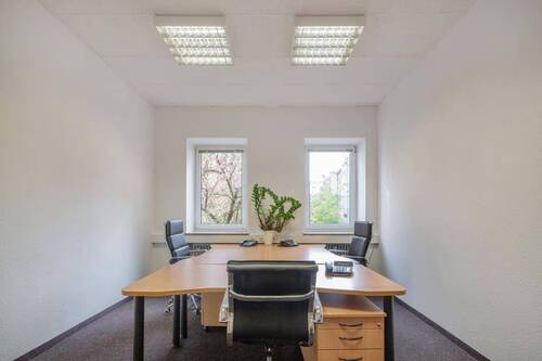 Büro 21 München - Mieterprovisionsfrei: Büro mit 2 Arbeitsplätzen in zentraler MÜNCHEN-CITY-LAGE in Businesscenter mit Isarblick