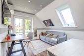Schlafzimmer mit Ankleide - 