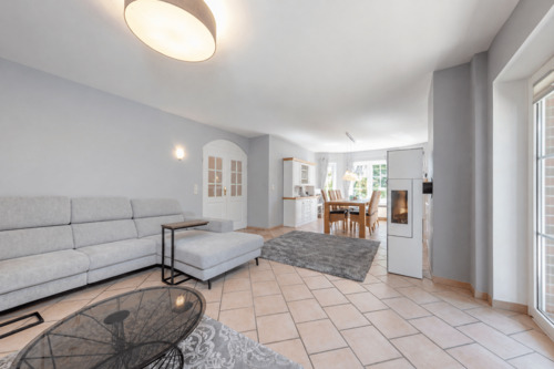 Wohnzimmer mit Kamin - 