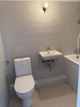 Gästetoilette EG - 5 Zimmer Reihenmittelhaus in Höchberg