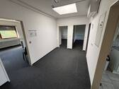Büro - Mittlerer Gang - 