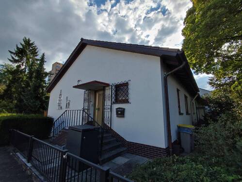 Hausansicht Eingang 2 - Reihenendhaus in Mannheim zum Kaufen