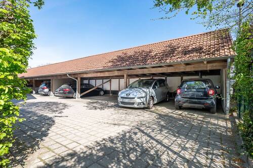 Zwei Carport-Stellplätze - 