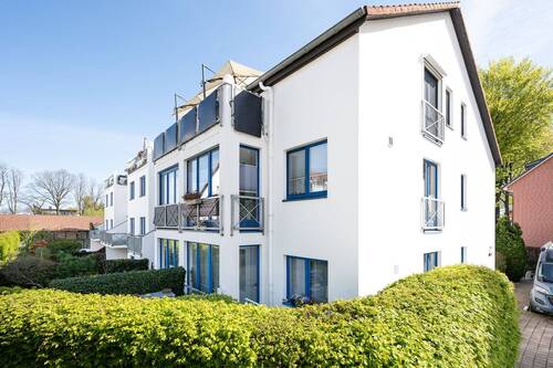 Großzügige 4 Zimmer-Dachgeschosswohnung - 4 Zimmer Etagenwohnung zum Kaufen in Reinbek