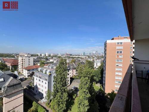 Ausblick - F-Sachsenhausen: 3,5-Zi.-Wohnung mit Skyline-Blick & Balkon - ab Ende 2025 frei!
