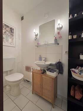 Gäste WC - 4 Zimmer Etagenwohnung in Berlin