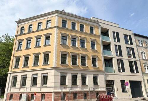 Hausfront - 