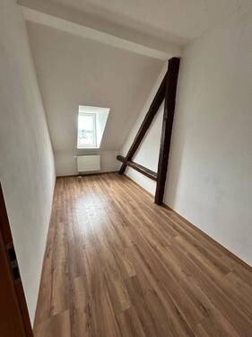 Zimmer 3 - Etagenwohnung mit 113,30 m² in Pegau zur Miete
