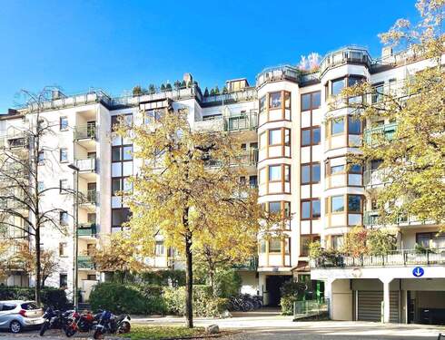 Außenansicht Eingang - Kompakt, zentral, perfekt angebunden! 1 ZKB inkl. Balkon und TG! Ihr neues Apartment in München!