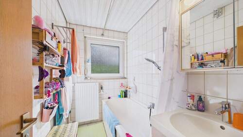 Bad mit Tageslichtfenster - 