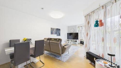 Wohnzimmer - Helle Zwei-Zimmer-Wohnung mit eigenem Garten und Garage in Münster-Hiltrup