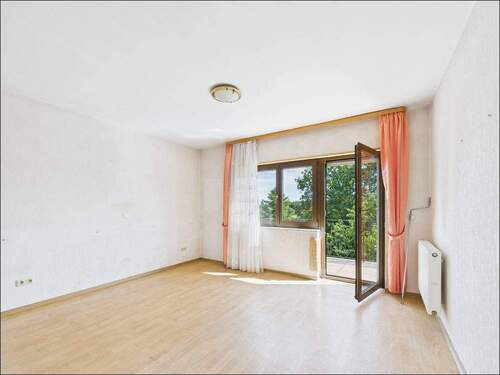 Schlafzimmer - Weitblick genießen - freistehendes Einfamilienhaus mit Einliegerwohnung in Johannesberg
