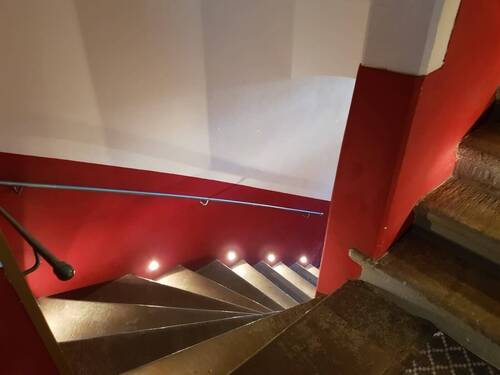 Altbau Treppe zum OG - 