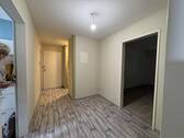 Diele mit Blick zum Eingangsbereich - 