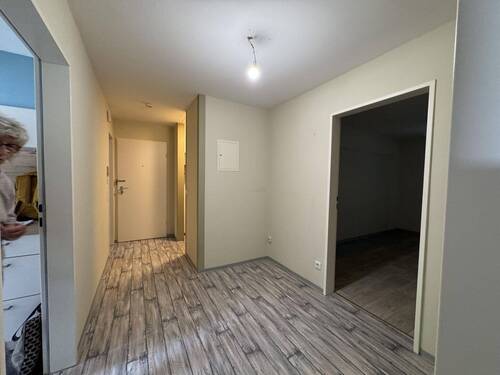 Diele mit Blick zum Eingangsbereich - 