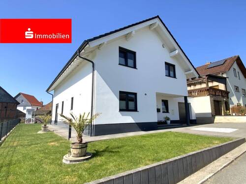 Gepflegtes Anwesen - Neu.Wertig! - 625.000,00&nbsp;EUR Kaufpreis, ca.&nbsp; 183,00&nbsp;m&sup2;&nbsp;Wohnfl&auml;che