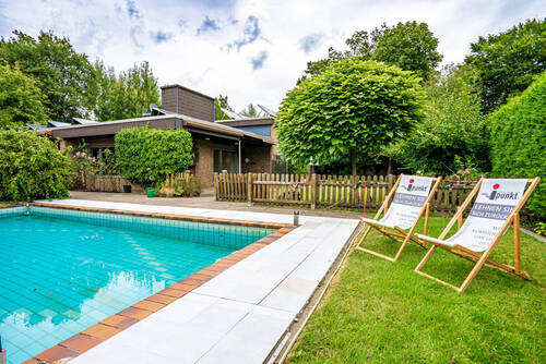 Pool - Split-Level auf 3 Etagen mit großem Garten und Pool in toller Lage