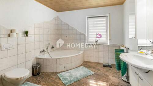 1. OG Badezimmer 1 - 