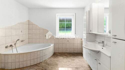EG Badezimmer 1 - 