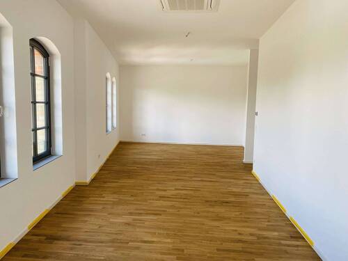 Wohnzimmer - 4 Zimmer Etagenwohnung in Mannheim