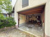 Garage + Stellplatz - 