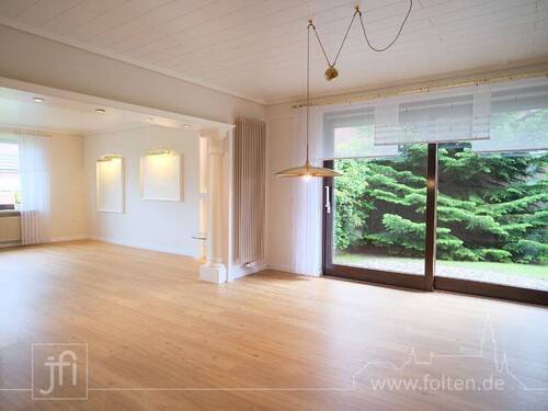 Wohn- und Esszimmer - Stilvoll Wohnen auf Zeit - 1.200,00 EUR Kaltmiete, ca.  215,00 m² Wohnfläche