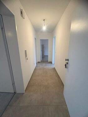 Flur.jpg - 3 Zimmer Etagenwohnung in Trier