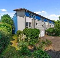 Charmantes Reiheneckhaus im Split-Level-Stil in ruhiger Lage von Renningen