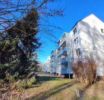 Hier lädt ein großer Balkon zum gemeinsamen Verweilen ein - Chemnitz Furth