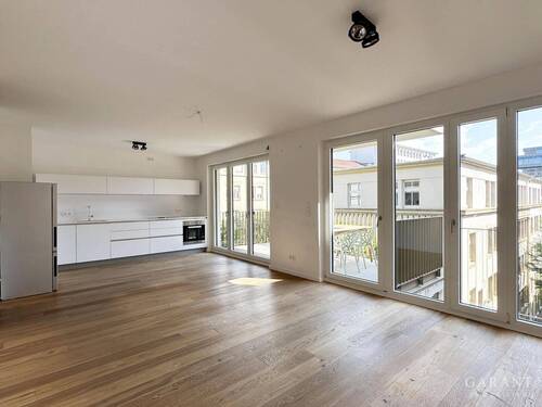Wohn-Essbereich - Traumhafte 3 12 Zimmer-Stadtwohnung mit Aufzug, Balkon und Tiefgarage