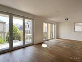 Wohnzimmer - 3 Zimmer Etagenwohnung in Stuttgart