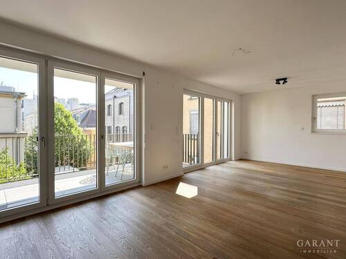 Wohnzimmer - 3 Zimmer Etagenwohnung in Stuttgart
