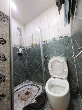 EG Blick ins Bad Bild 2.jpg - 