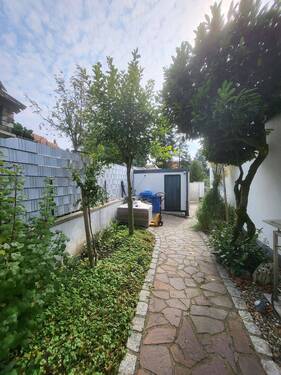 Gartenanlage Bild 1.jpg - Mehrfamilienhaus, Wohnhaus mit 159,00 m² in Fürth zum Kaufen