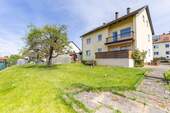 Garten - Mehrfamilienhaus, Wohnhaus mit 205,00 m² in Amberg zum Kaufen
