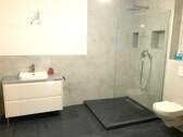 Teilansicht Badezimmer Etage 1 - 