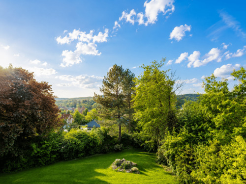 Weitblick - 9 Zimmer Einfamilienhaus in Tiefenbronn